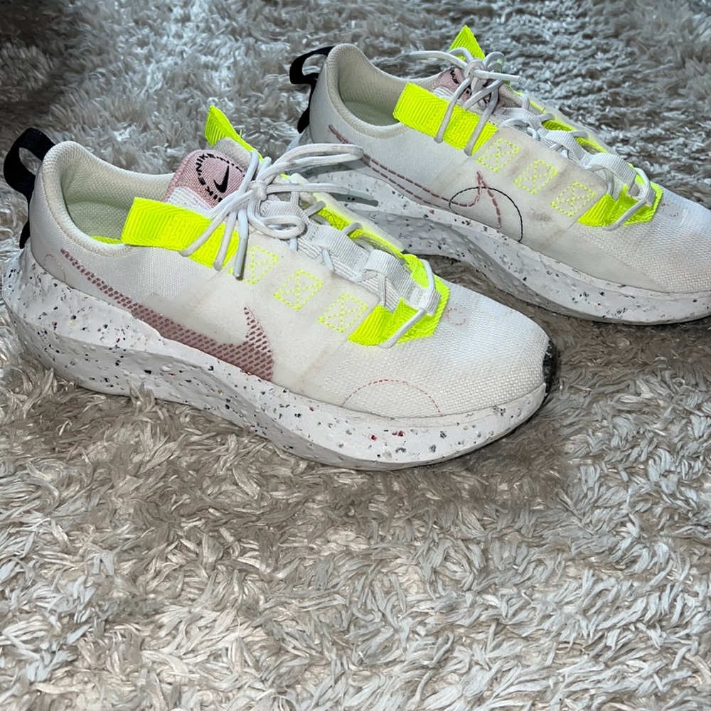 Nike 8.5 shoe